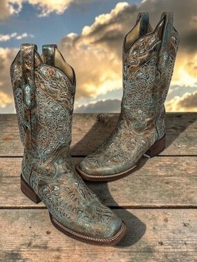 Corral Ladies Metallic Bronze/Turquoise Glitter Boots.